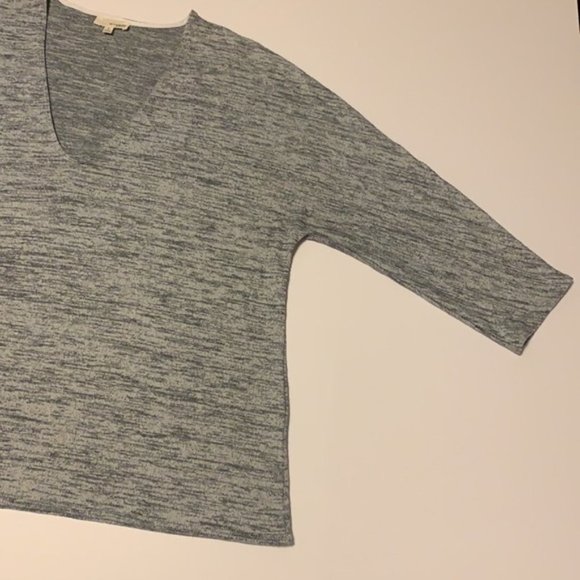 Aritzia Wilfred Free Grey Sweater - Women’s Size Medium - Picture 3 of 6